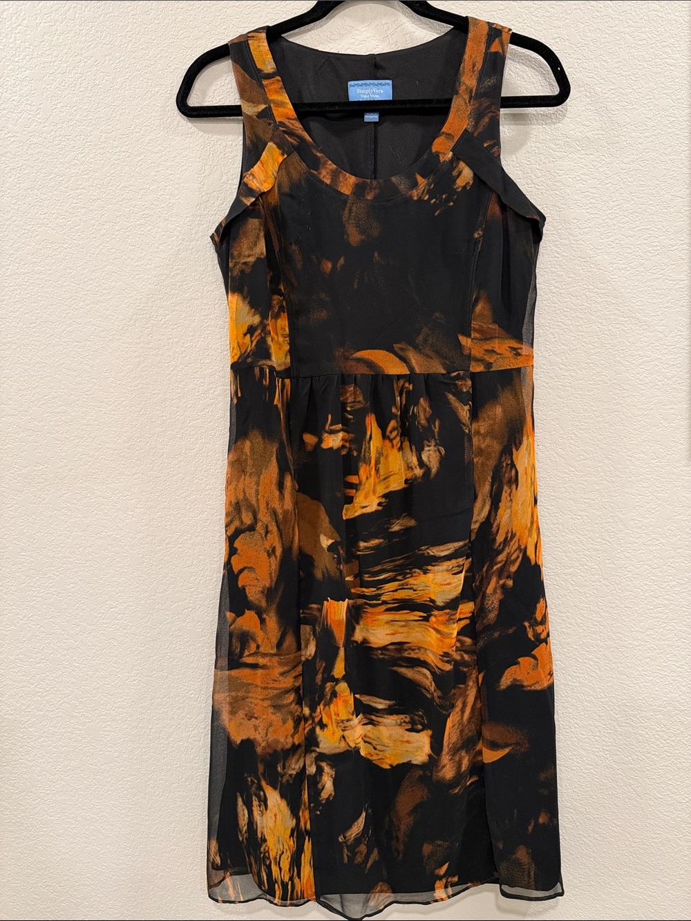 Simply Vera Vera Wang Black and Orange Midi Dress